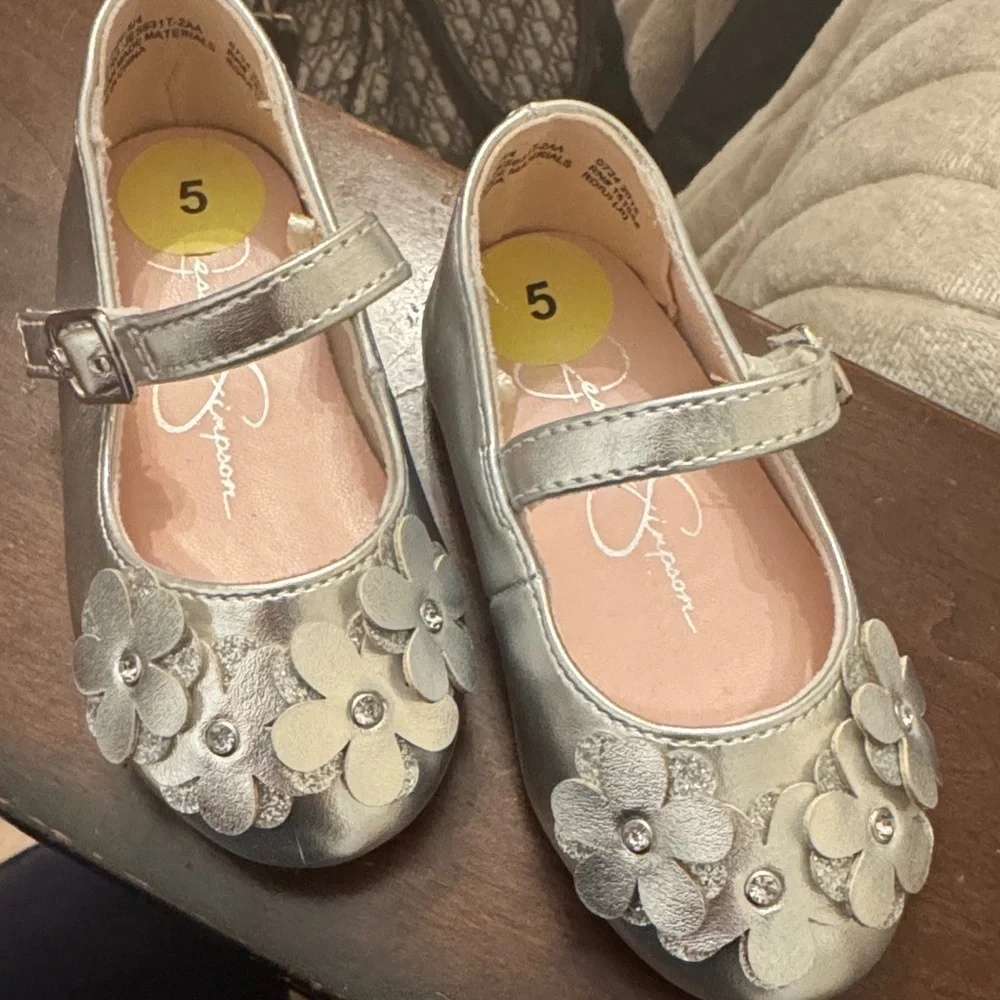 Jessica Simpson Silver Floral Dress Shoes